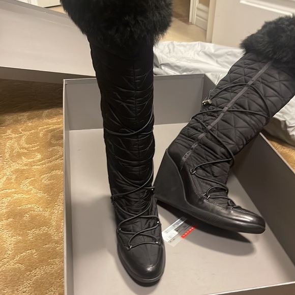 Prada nylon and fur lace up winter boots size 8 - Picture 11 of 16